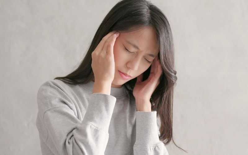 20年来の頭痛・眼精疲労に特化した専門施術。書かない症状まで見抜く骨格矯正